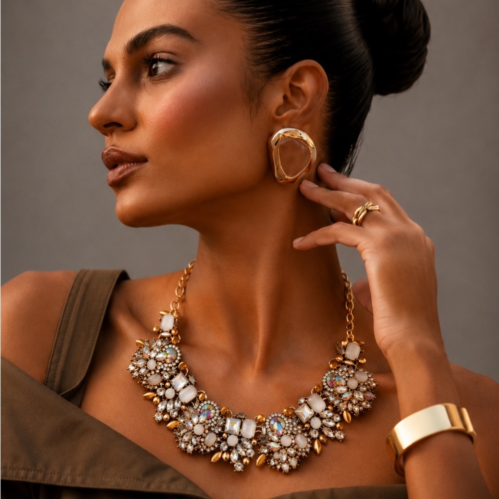 AIVA LONDON - Clear jewel encrusted LUXURY STATEMENT CHOKER NECKLACE